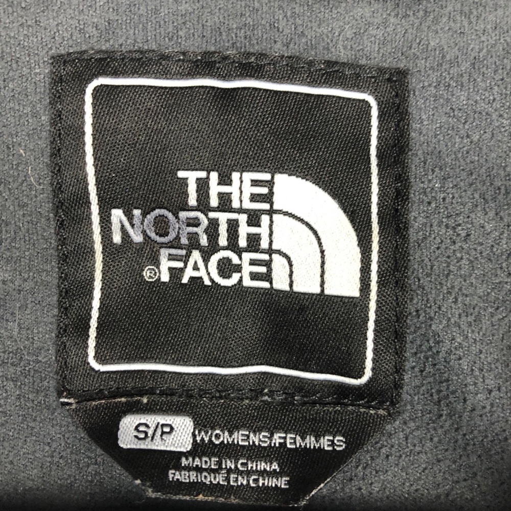 The North Face ✨ Gray Puffer Jacket Pink Logo - Picture 5 of 9